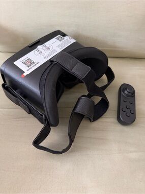 Destek V5 VR Headset with Wireless Controller - Comfortable Mobile VR